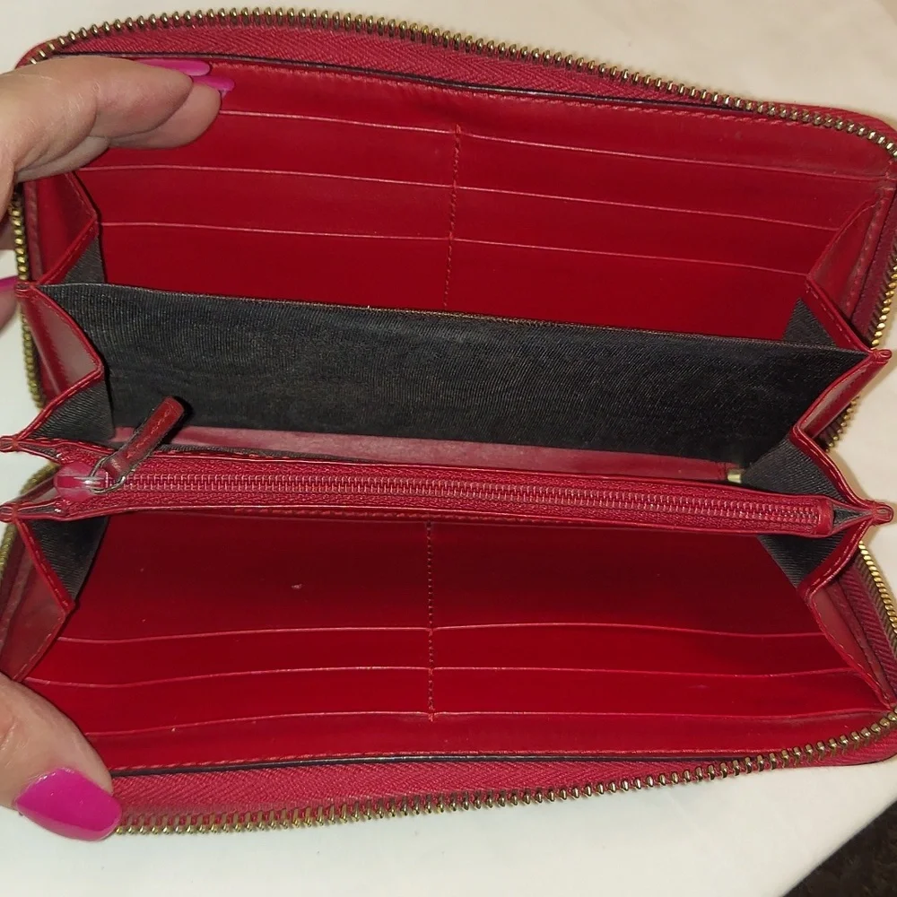Gucci Guccissima Bow Zip Around Red Leather Zippy Wallet! - Picture 8 of 9